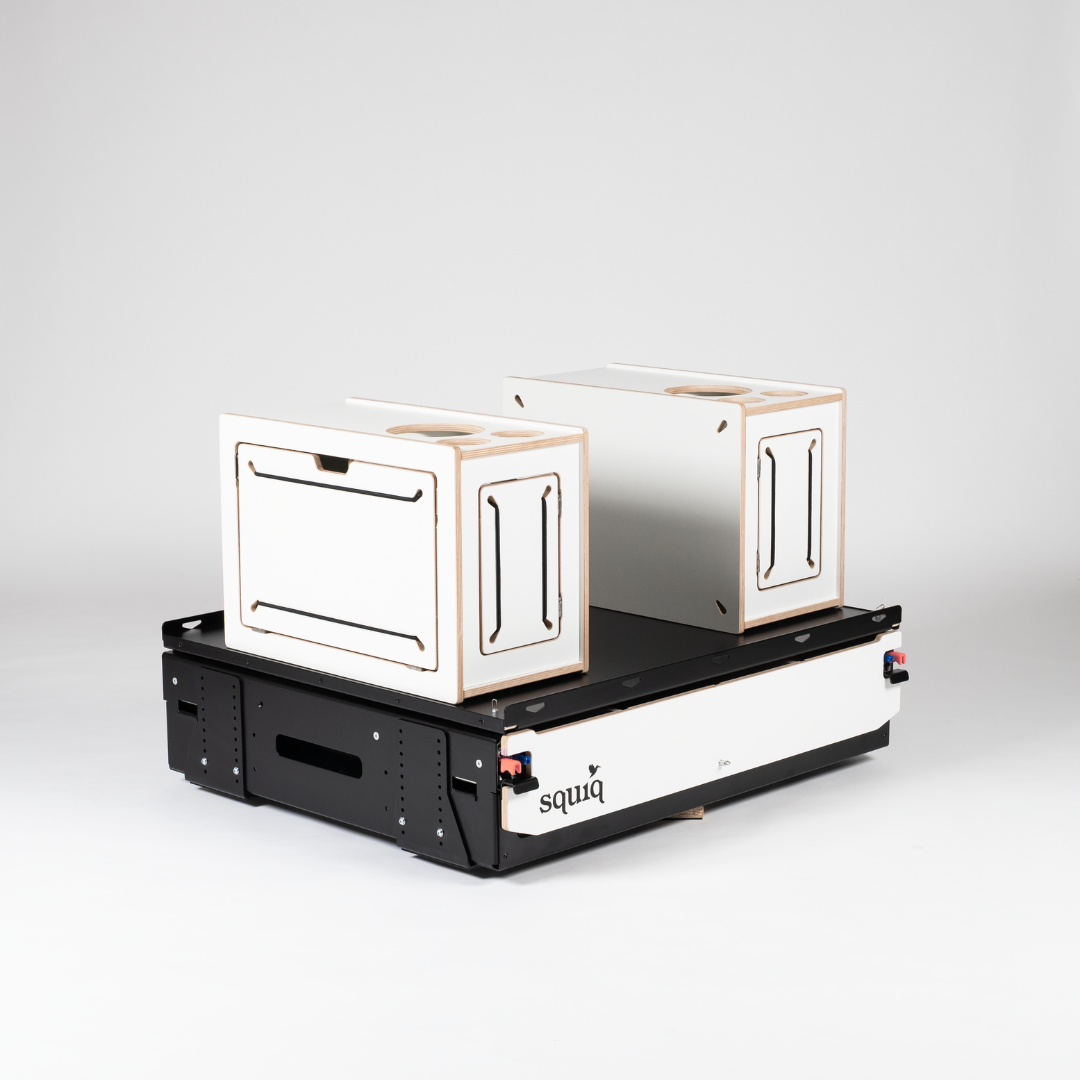 Seitliche Ansicht der SQUIQ Campingbox für SUV