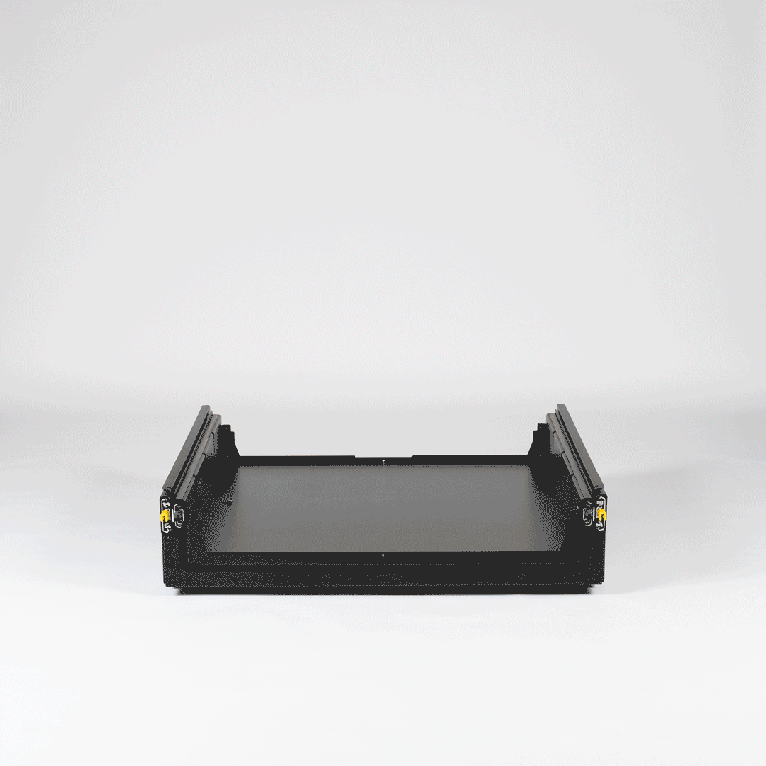 Opbouw en afbouw van de squiq-Traveler campingbox voor stationwagons in timelapse, van alle kanten