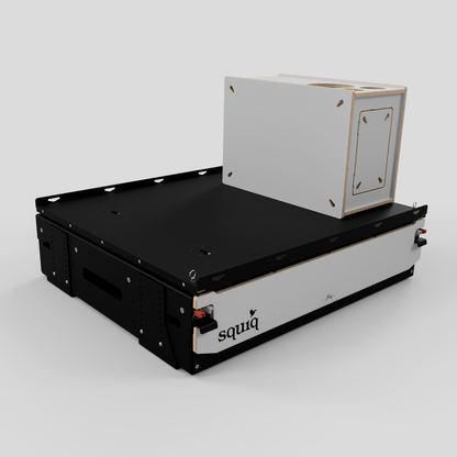 campingbox rechts auf heckauszug für kompaktwagen in der seitenansicht