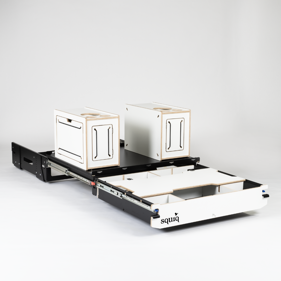 dubbel uitschuifsysteem met laden, campingboxen en eettafelfunctie voor SUV van SQUIQ